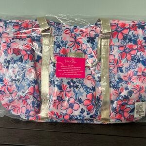 Lilly Pulitzer Party Like a Lobstar Insulated Beach Cooler - New